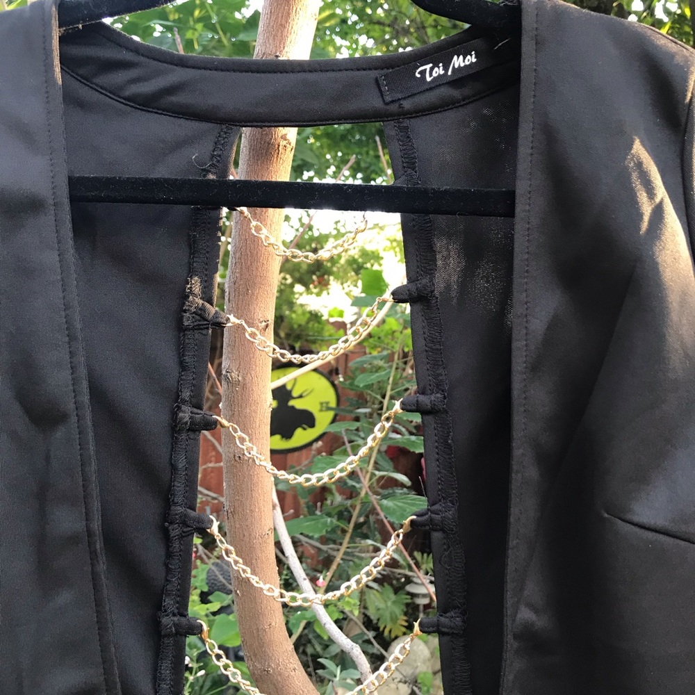 Black Jacket with open back chain. - Picture 3 of 4